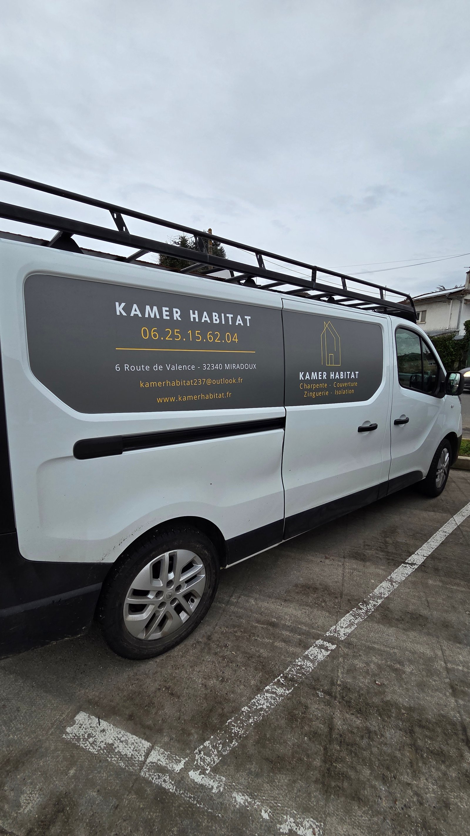 Camion KAMER HABITAT - Intervention professionnelle